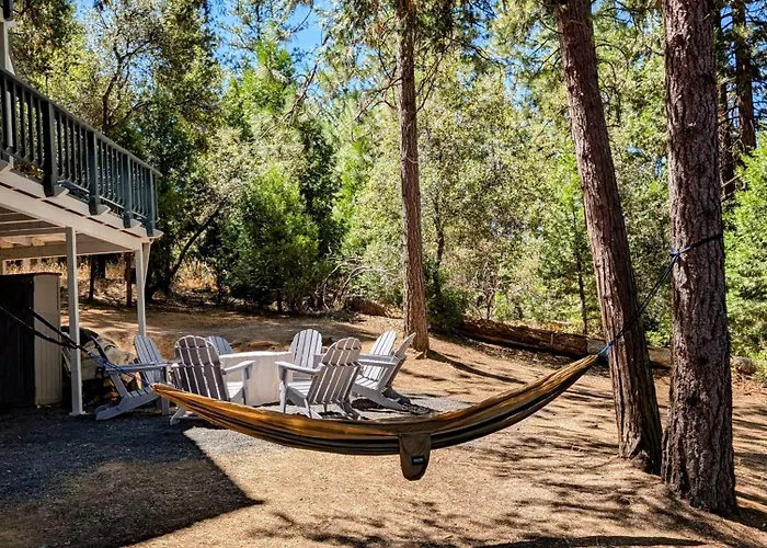 Breckenridge Chalet Near Yosemite. Dog Friendly!